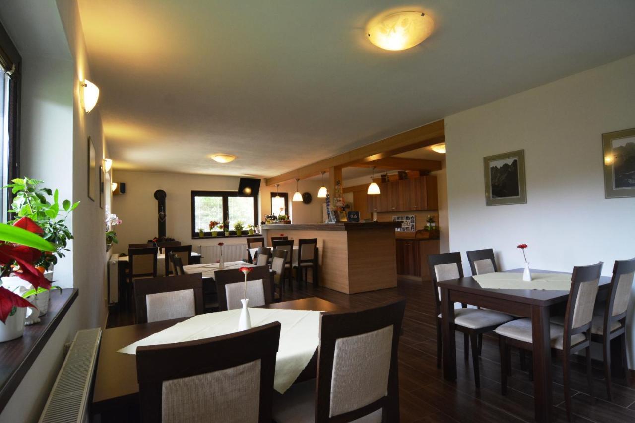 Villa Gold Нова-Лесна Экстерьер фото
