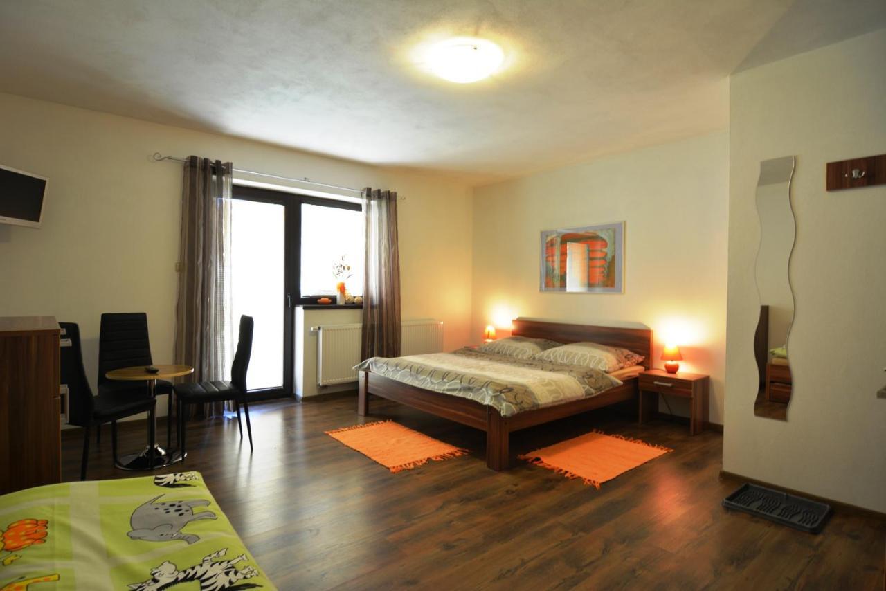 Villa Gold Нова-Лесна Номер фото